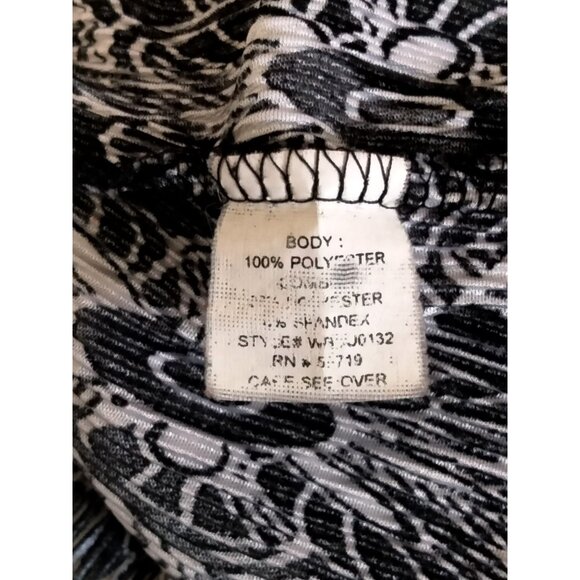 Notations Woman Plus Size 3X Black & White Floral Print Blouse With Button Detai - Picture 11 of 11
